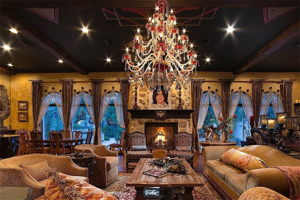 Michael Jackson’s Las Vegas “Thriller Villa” Listed for Sale