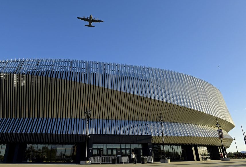 Las Vegas Sands Lands Lease Accord on Nassau Coliseum