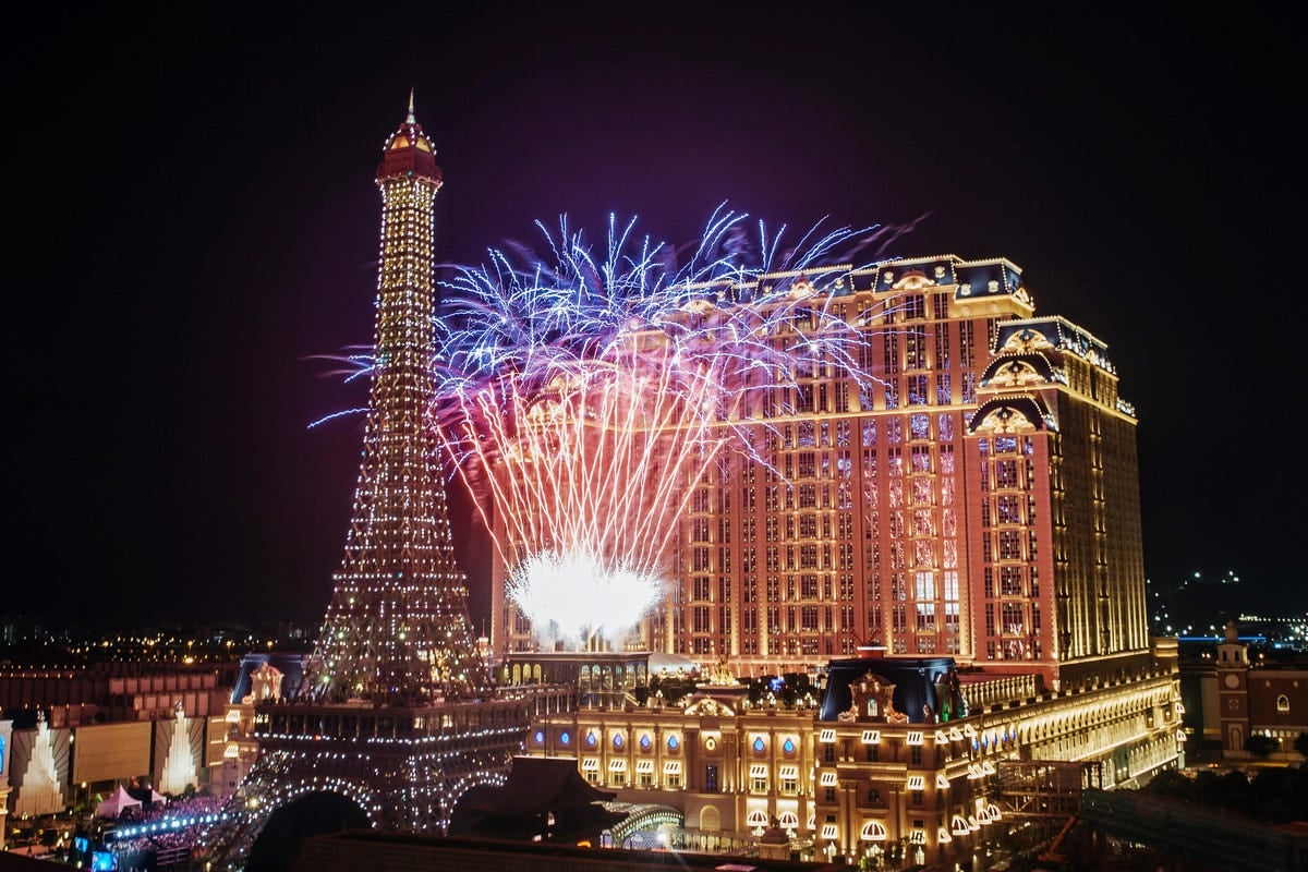 S&P Cuts Las Vegas Sands Credit Rating to Junk on Lethargic Macau Recovery