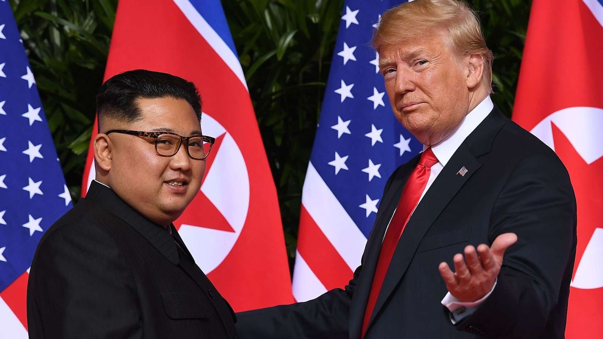 Singapore Summit Success: Donald Trump, Kim Jong Un Kiss and Make Up, Sheldon Adelson’s Marina Bay Sands Hosts North Korean Leader in Singapore