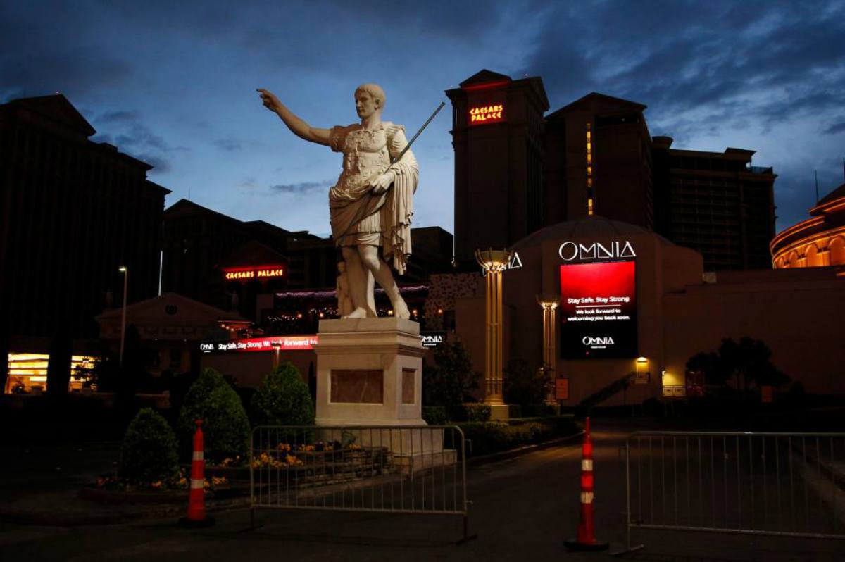 Las Vegas Casino Hotel Rooms ‘Heavily Discounted’ During Summer Reopening