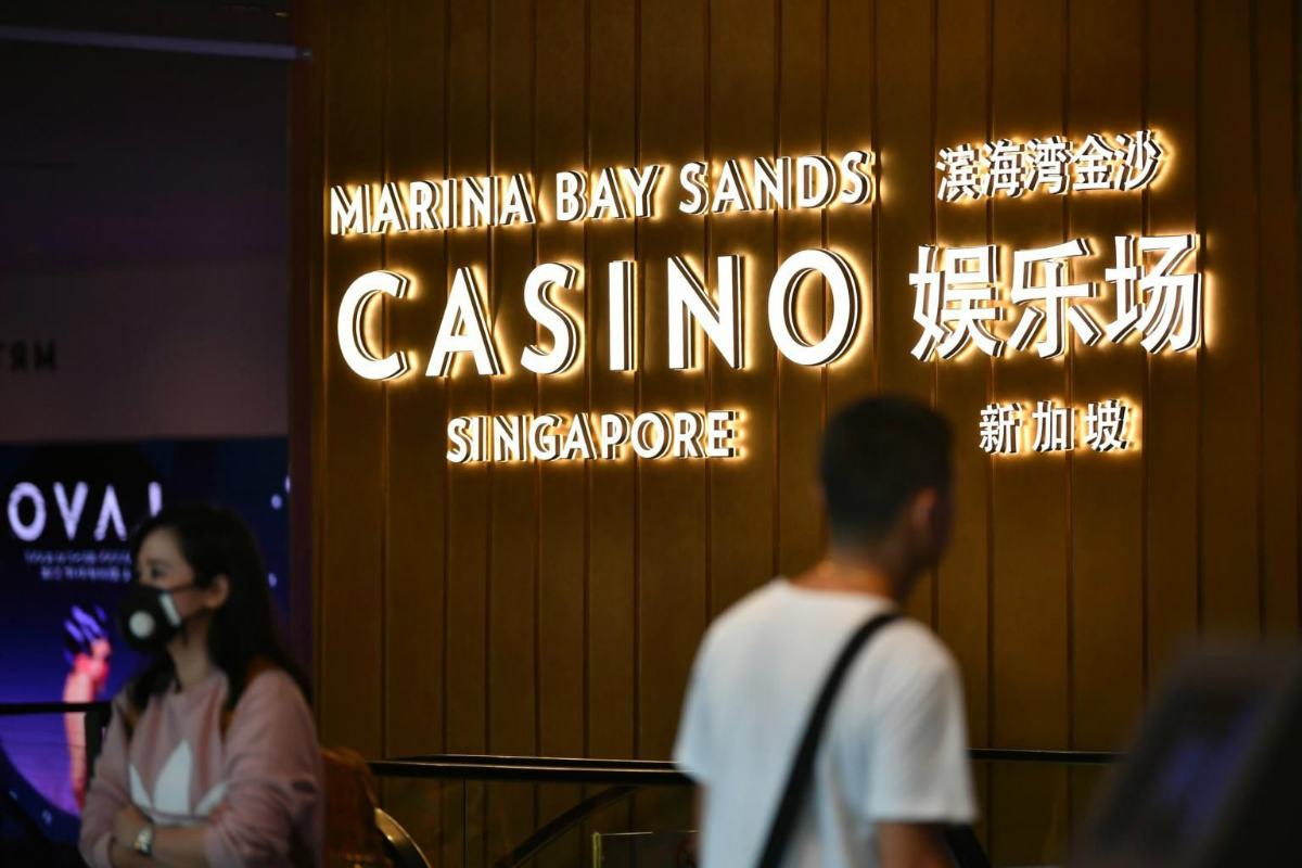 Las Vegas Sands Hires Top Law Firm in Singapore to Review Employee Transfers