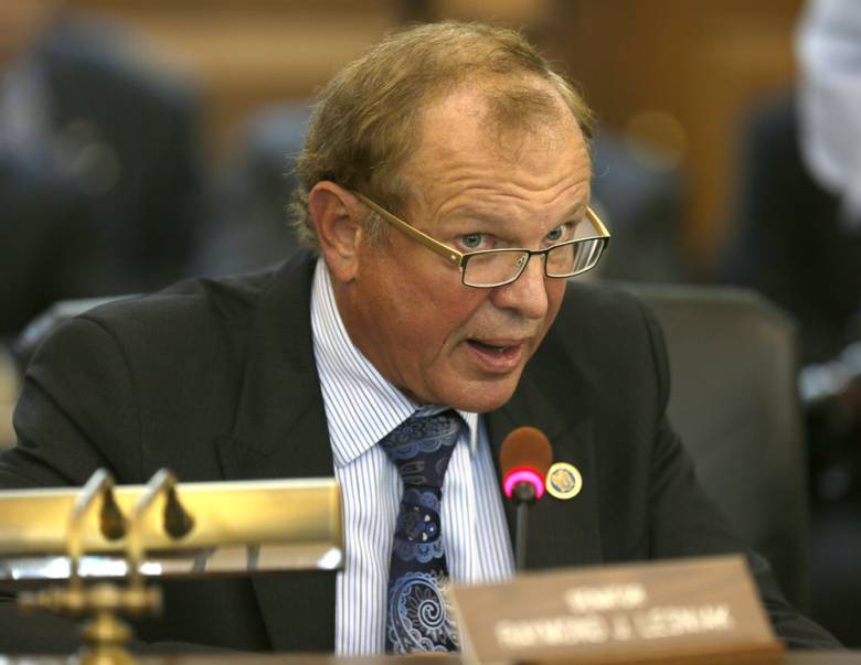 Gambling Supporter Ray Lesniak Folds on New Jersey Gubernatorial Campaign