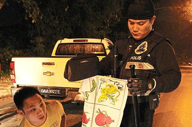 Sarawak Police Conduct 26 Illegal Gambling Raids, Arrest 41