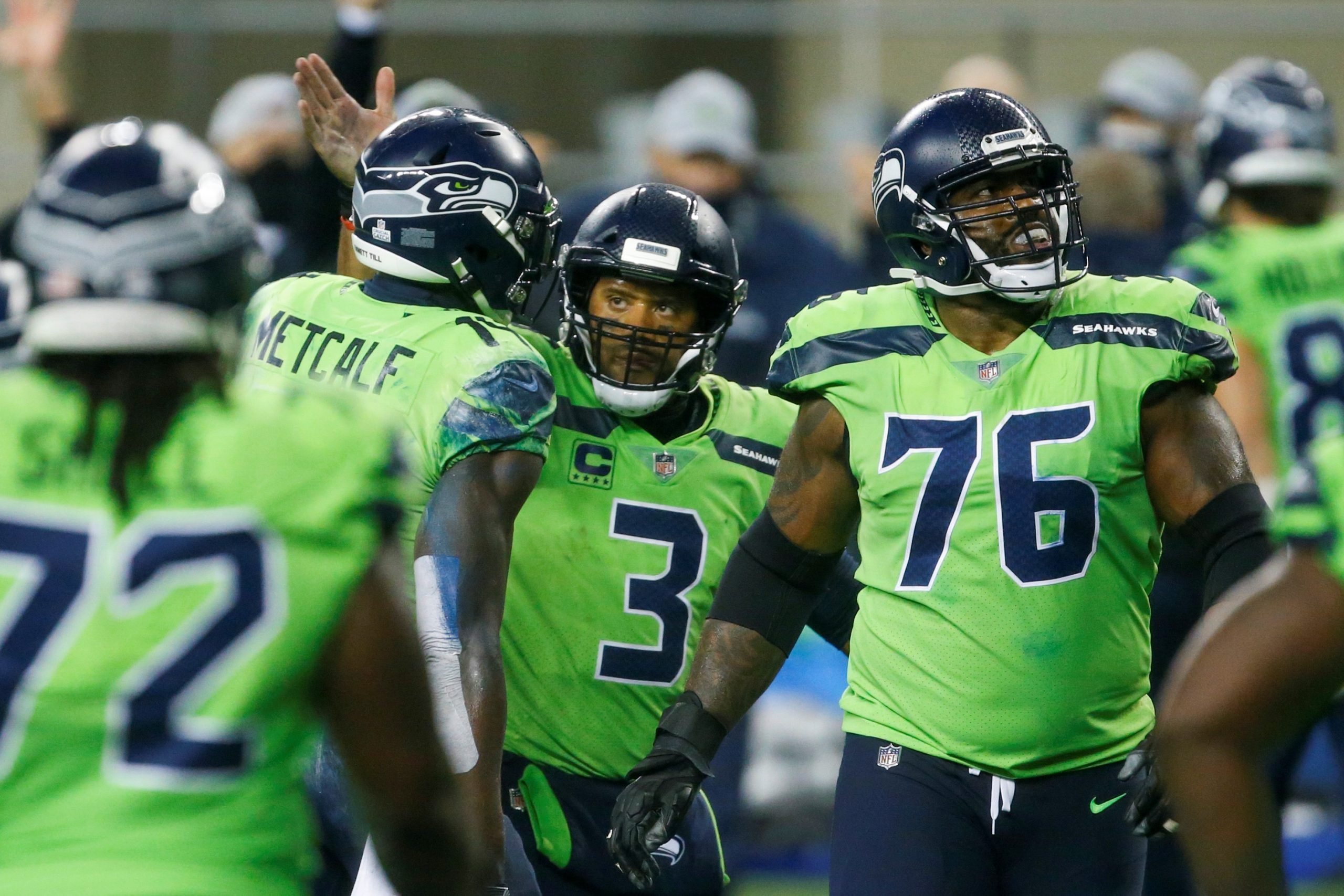 MVP Leader Russell Wilson Leads Seattle Seahawks Into Sunday Night Game vs. Arizona Cardinals