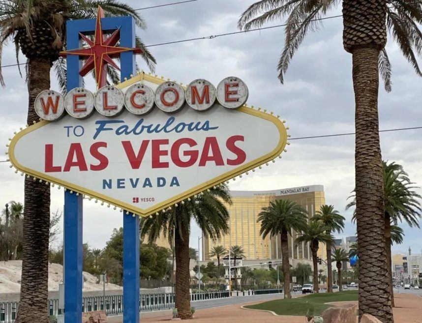 VEGAS MYTHS RE-BUSTED: The Traveling Welcome to Las Vegas Sign