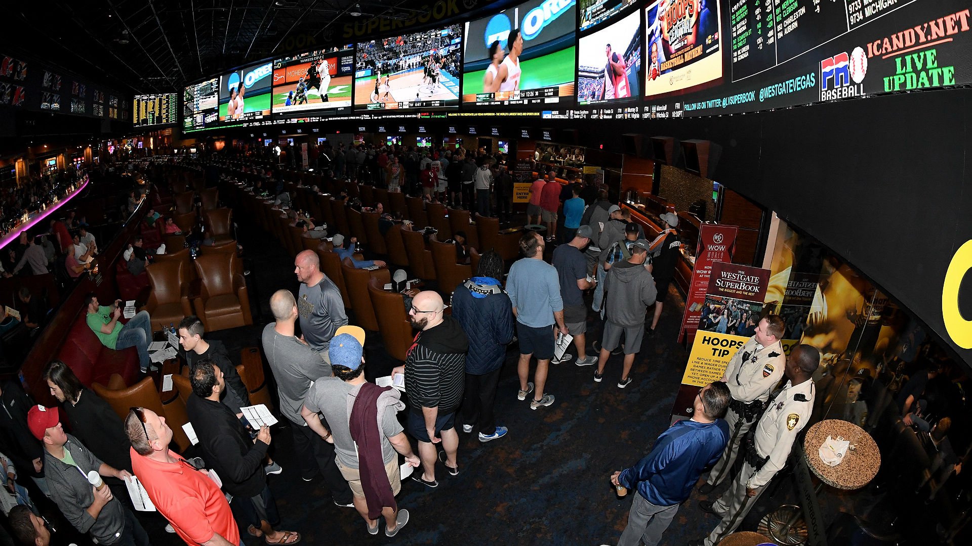 Las Vegas Gaming Revenue Down 3.25 Percent in First Quarter, Sportsbooks Set Handle Record in March