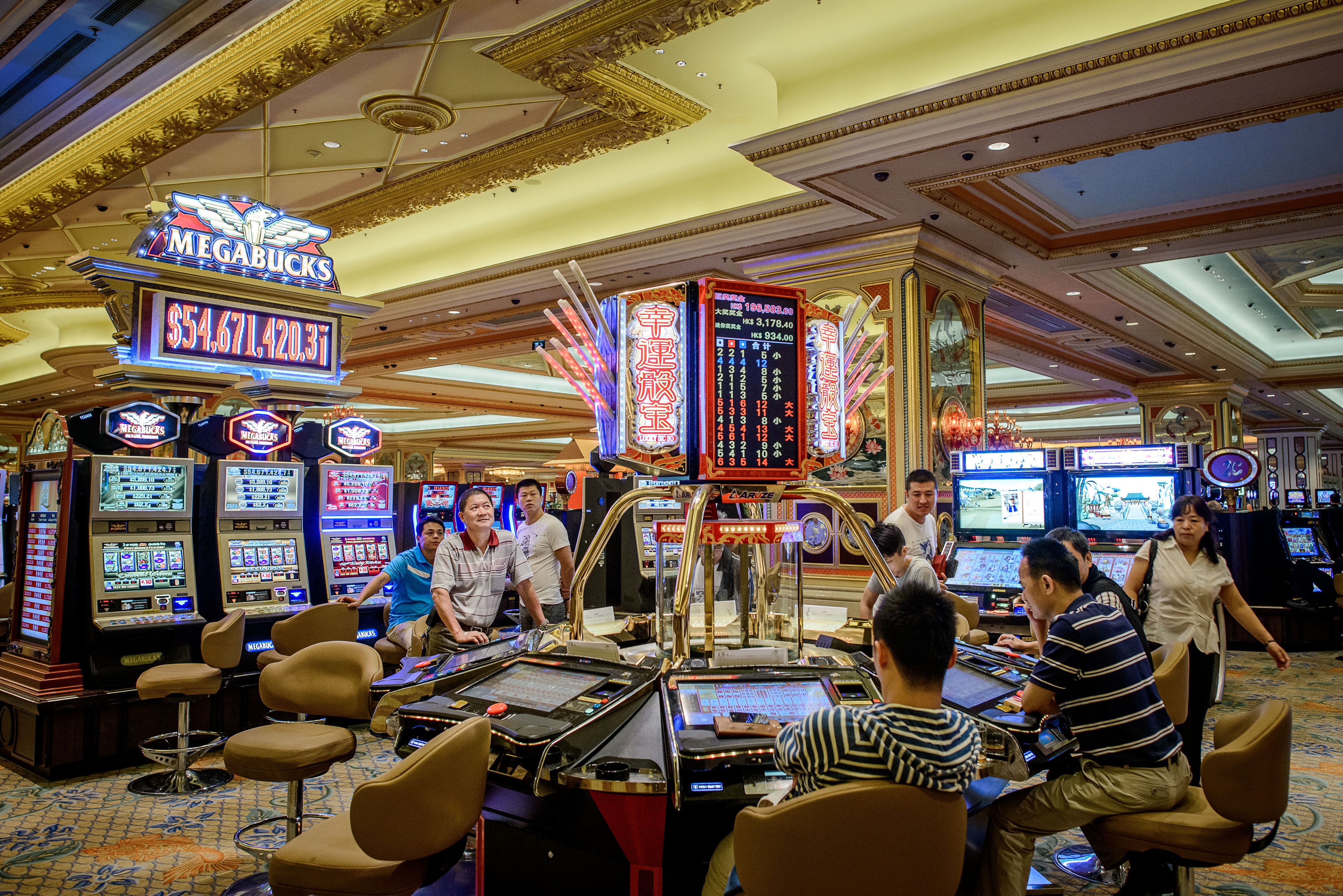 More Visitors to Macau Casinos Being Busted for Illegal Smoking in 2018