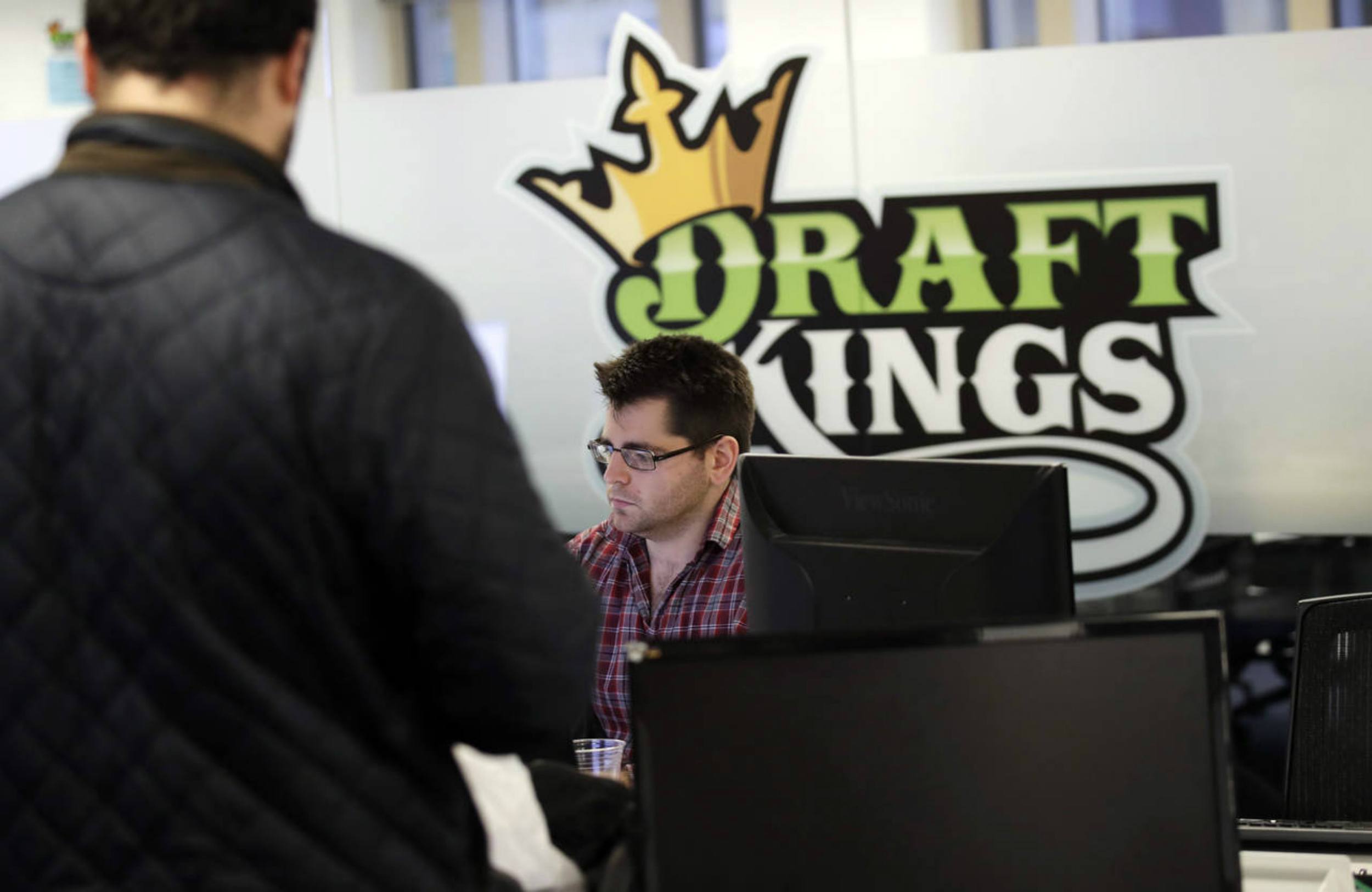 DFS Heavyweights DraftKings and FanDuel Packing Less Punch, as Sports Betting Opinions Change