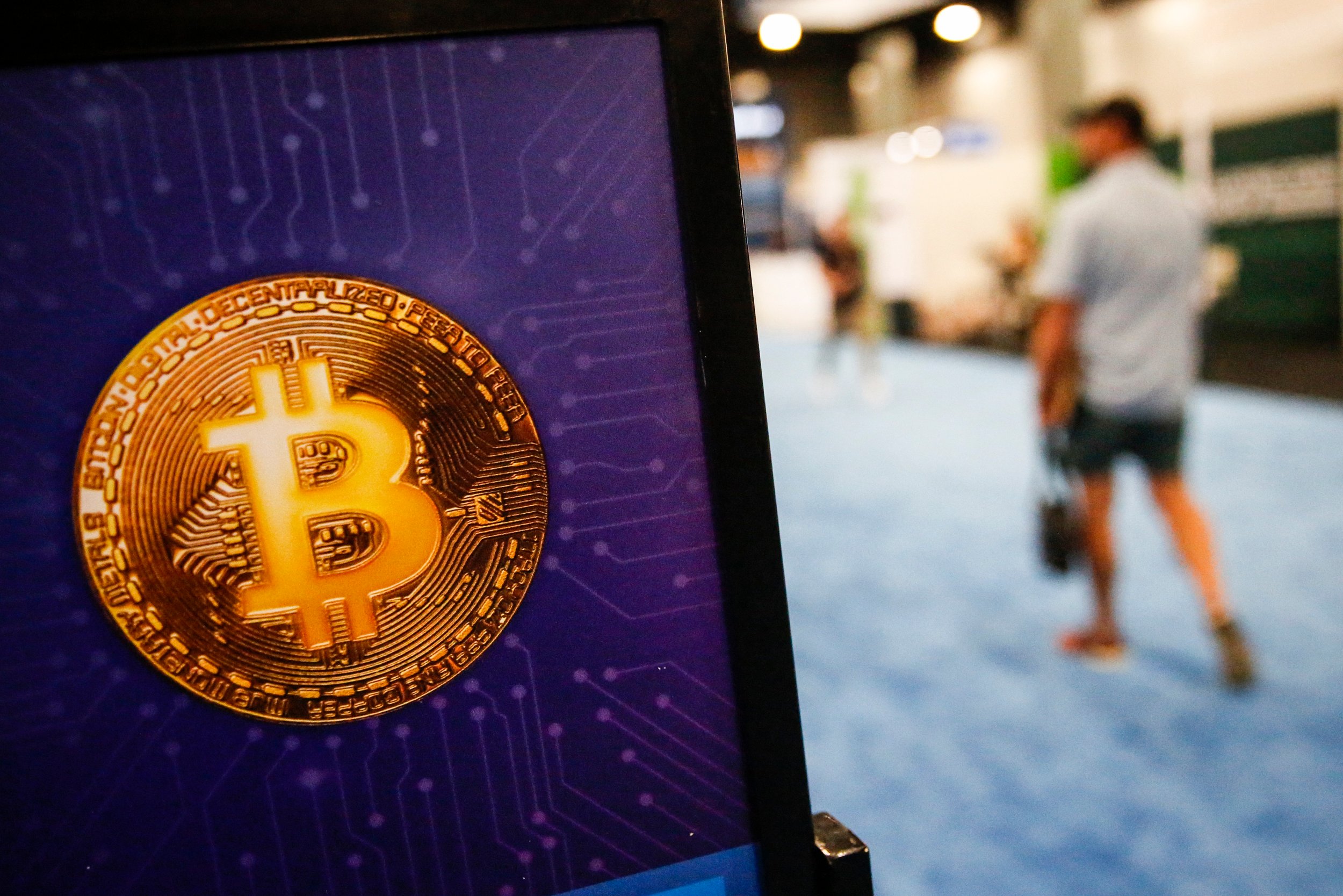 Cryptocurrency Market Plunge Means Uncertainly for Casinos, Sportsbooks