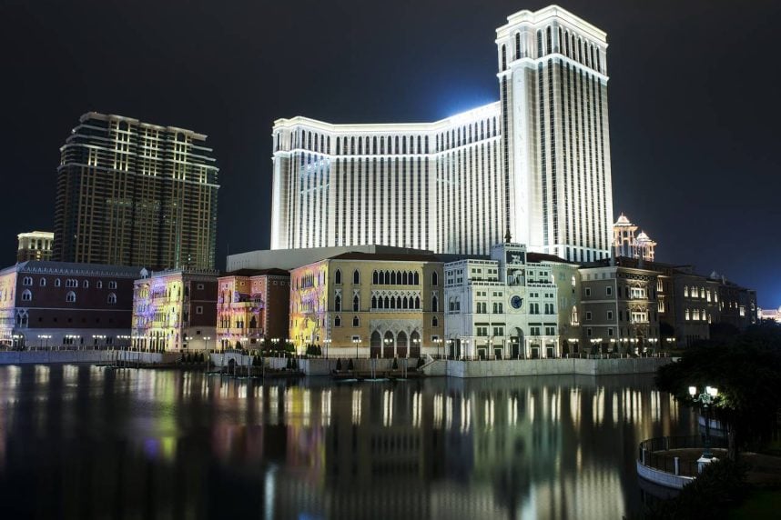 Macau Casino Operators Can Pare Debt to Pre-Pandemic Levels by 2027