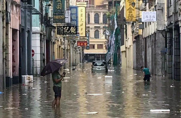 Massive Typhoon Hato Hits Macau, Kills Five, Temporarily Closes Casinos