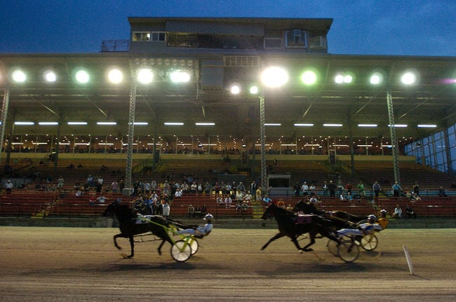 Casino Negotiations Could Threaten Ontario Horse Racing Industry