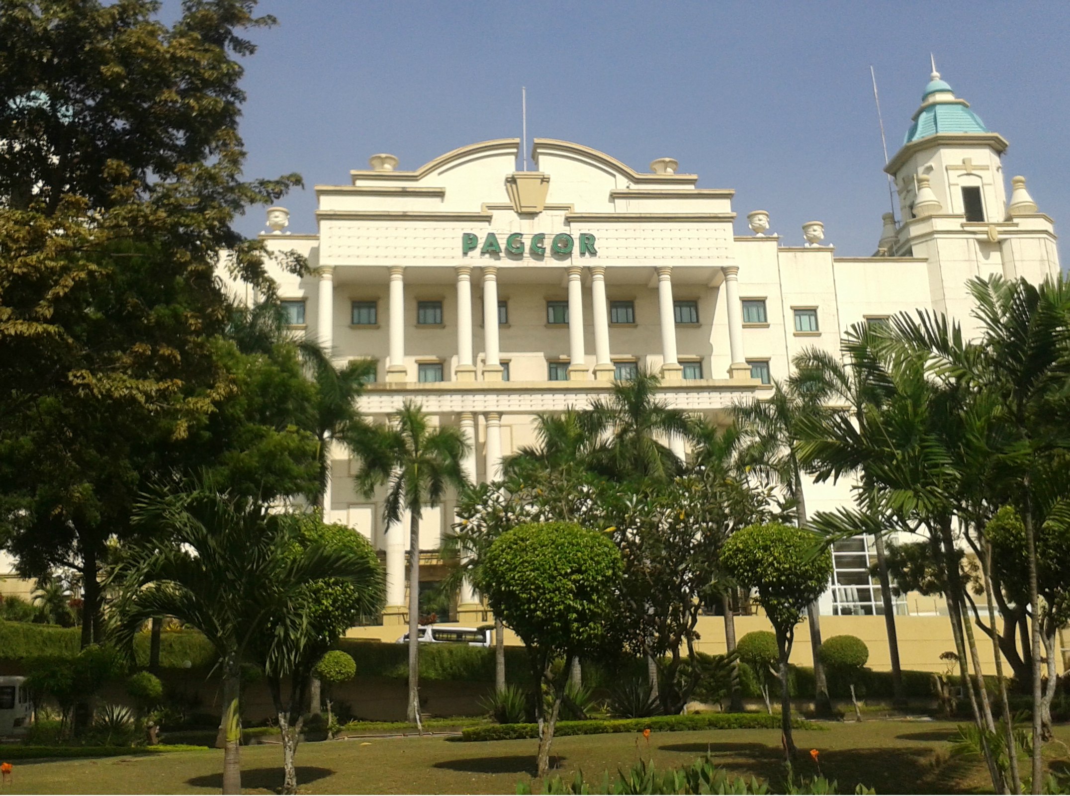 PAGCOR Employees Could Face Six Years in Prison for Tampering with Slot Machine