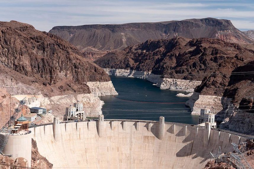 $700M in Fed Funding Announced to Boost Water Levels in Vegas-Adjacent Lake Mead