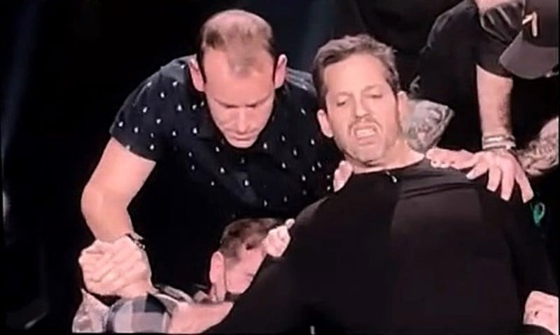 David Blaine Continues Las Vegas Magic Show Despite On-Stage Injury