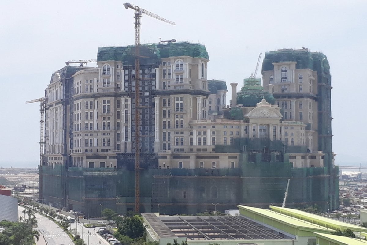 Macau Casinos Need More Hotel Rooms to Support Mass Market, Grand Lisboa Palace Opening Further Delayed