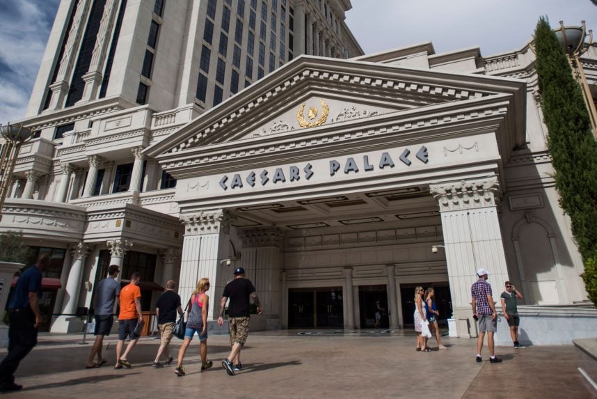 Caesars Entertainment Among Hedge Funds’ Favorite Stocks