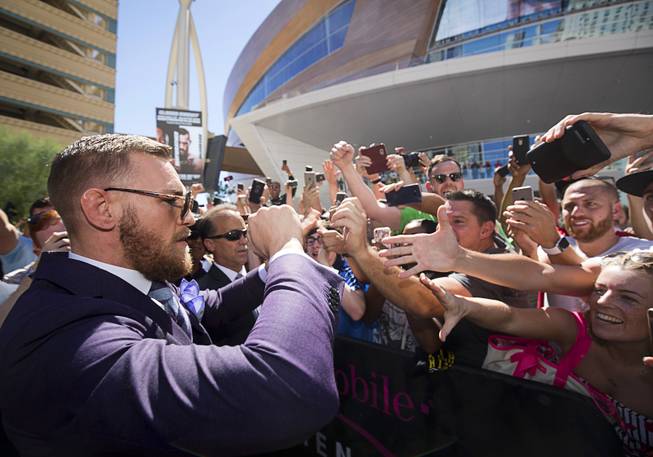 Las Vegas not Seeing Same Hype Around Mayweather-McGregor Fight