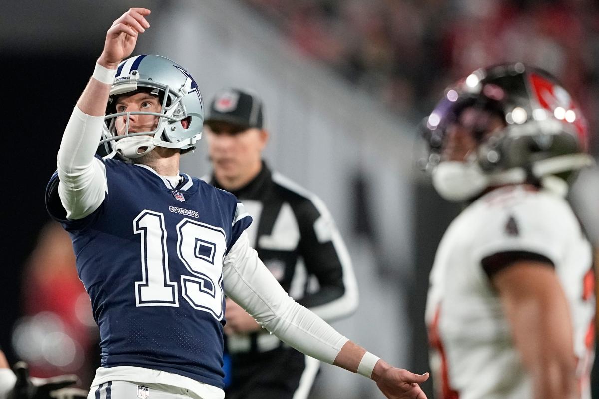 Kicker Brett Maher Has the ‘Yips,’ Dallas Cowboys Sign Tristan Vizcaino as Insurance Policy