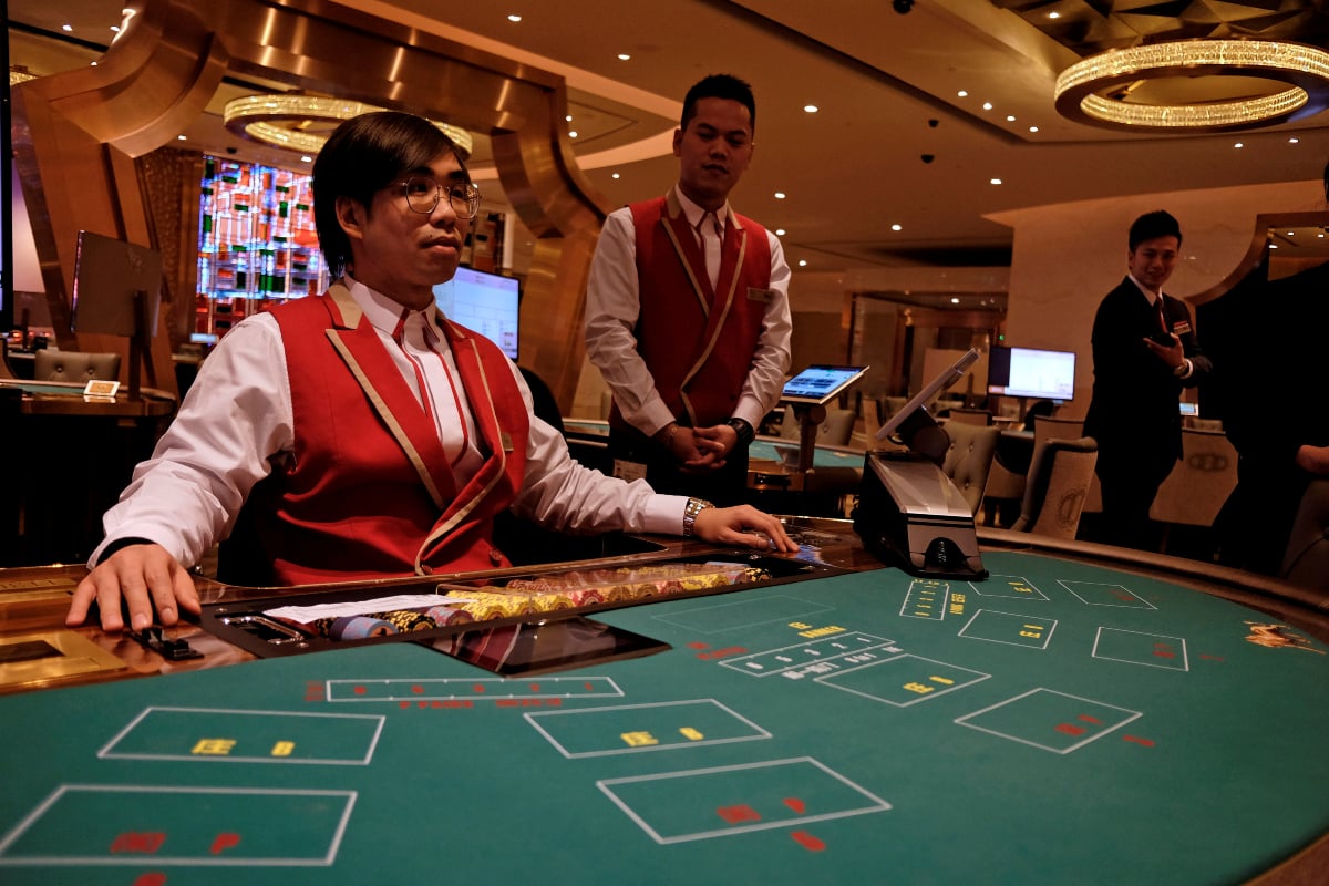 Macau Casinos See Continued Job Cuts , Business Climate Remains Ugly